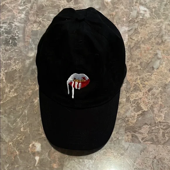 EXCLUSIVE KING KYLIE CAP ? Kylie Jenner via her Instagram on October 16, 2025.  main image 2